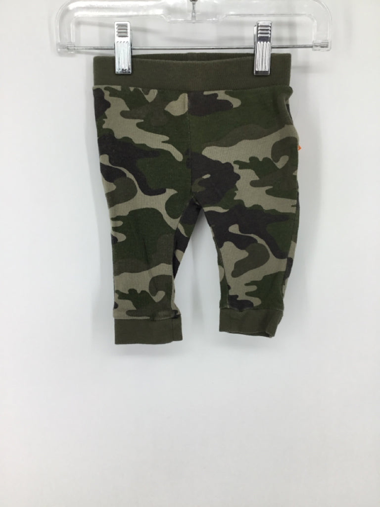 Old Navy Child Size 3-6 Months Green Camoflage Pants - boys