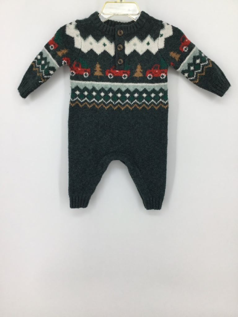 Old Navy Child Size 0-3 Months Green Christmas Outfit