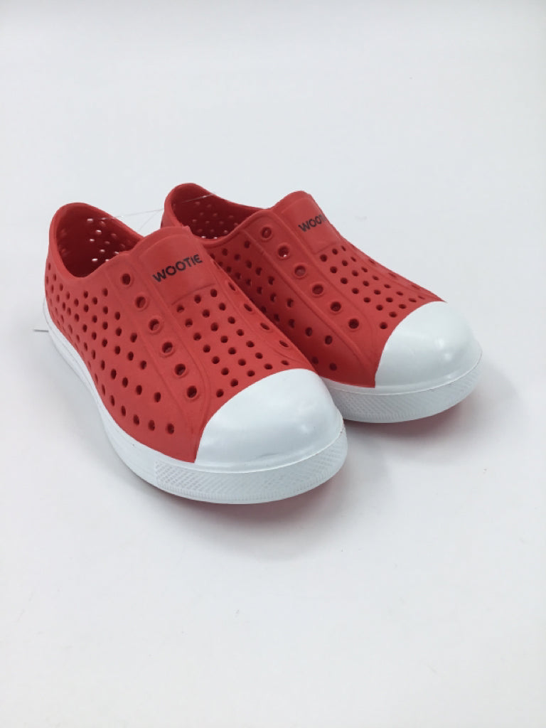 Wootie Child Size 9 Red Sandals/Flip Flops