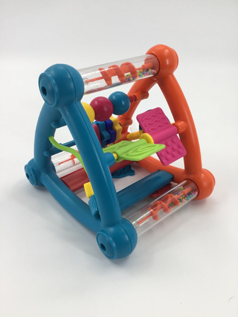 infantino Activity Triangle