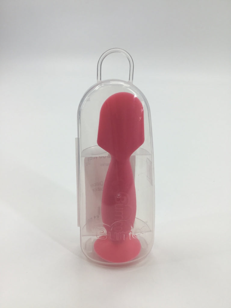 Bumco Pink Diaper Cream Applicatior