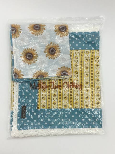 Matilda Jane Clothing Table Runner and 4 Napkins - NEW