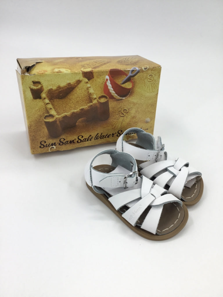 Sun San Child Size 4 Toddler White Sandals/Flip Flops