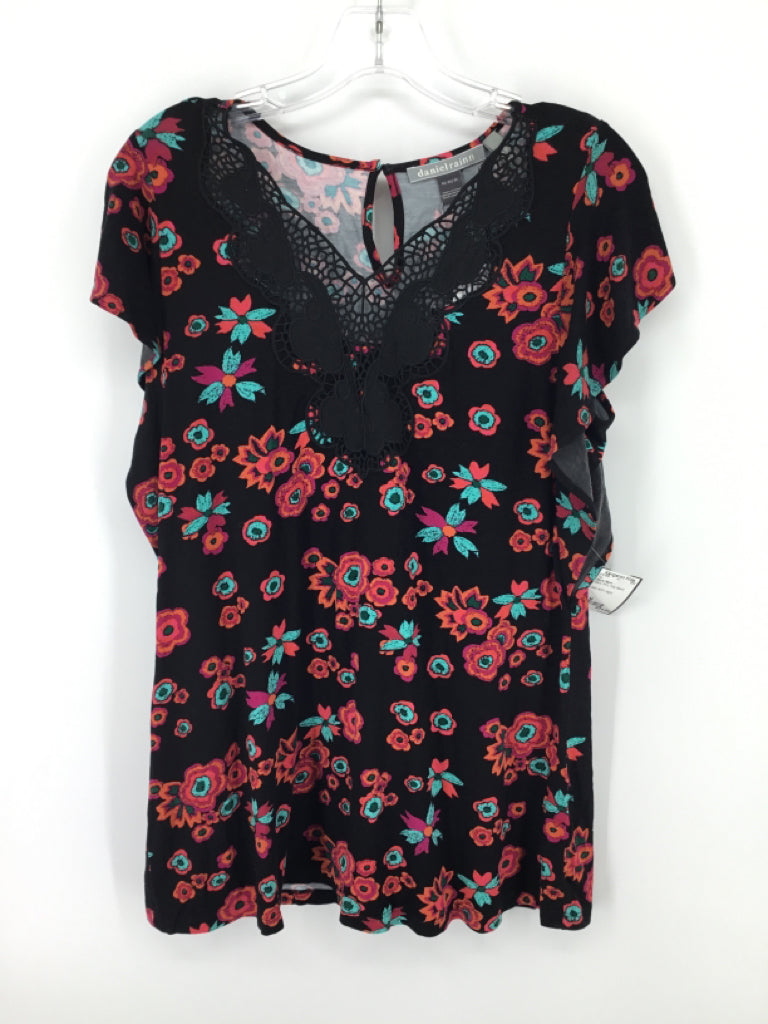 Daniel Rainn Size M Poly Blend Top
