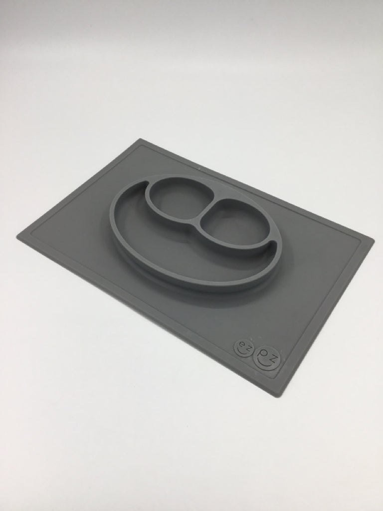 EzPz Gray Happy Mat