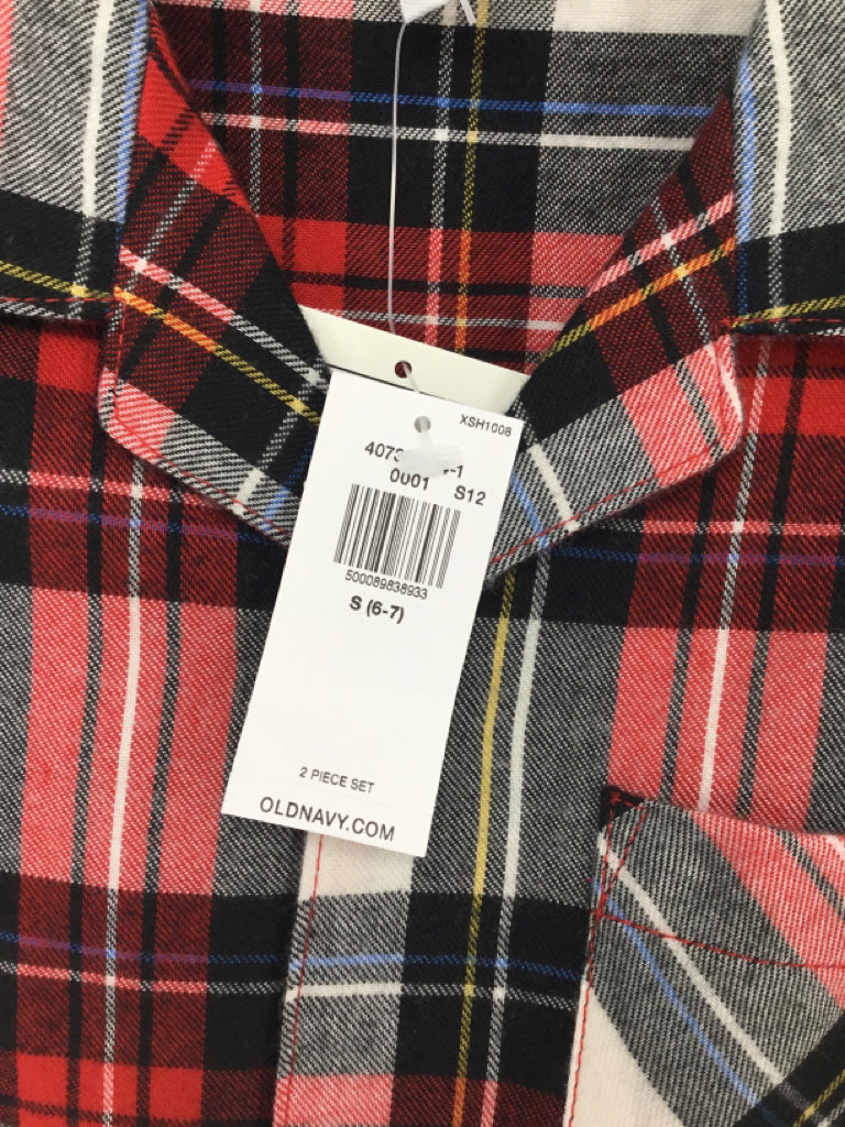 Old Navy Child Size 6 Red Plaid Pajamas - boys