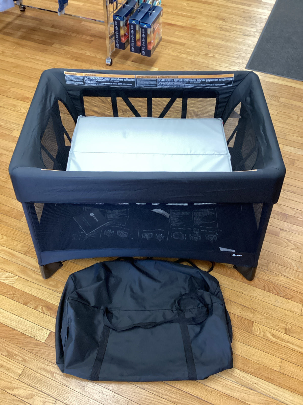 4Moms Black Breeze With Bassinet - No Sheet