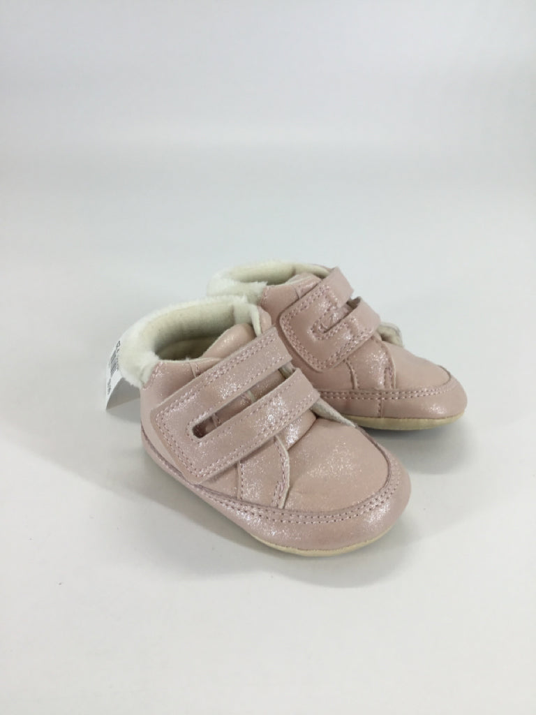 Just One You Made by Carters Child Size 4 Toddler Pink Baby/Walker Shoes