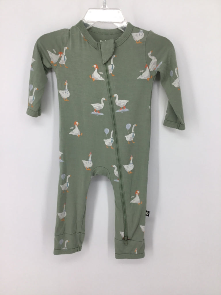Kyte Child Size 3-6 Months Green Print Pajamas - boys