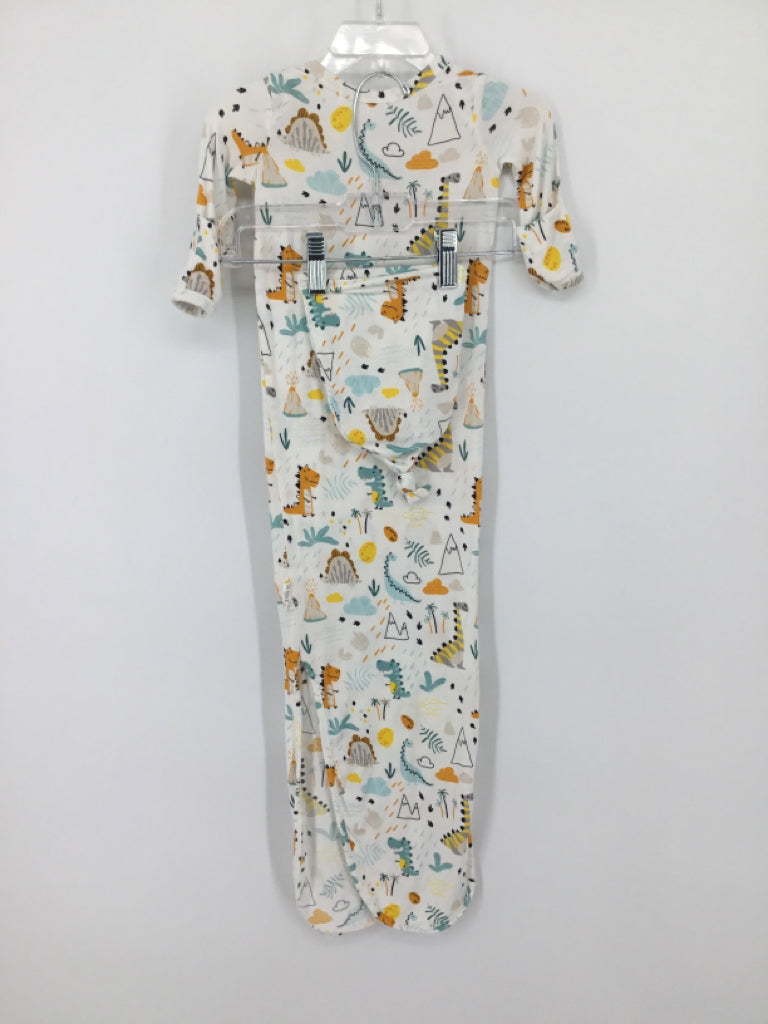 The Petite Giraffe Child Size 0-3 Months White Sleepers