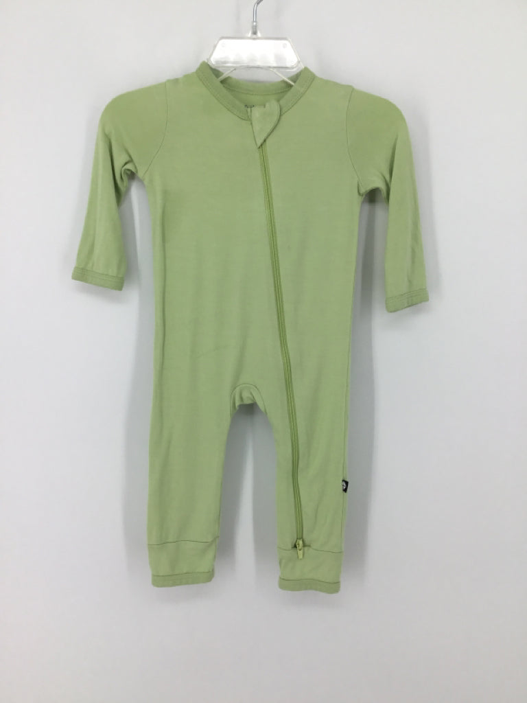 Kyte Child Size 3-6 Months Green Solid Pajamas - boys
