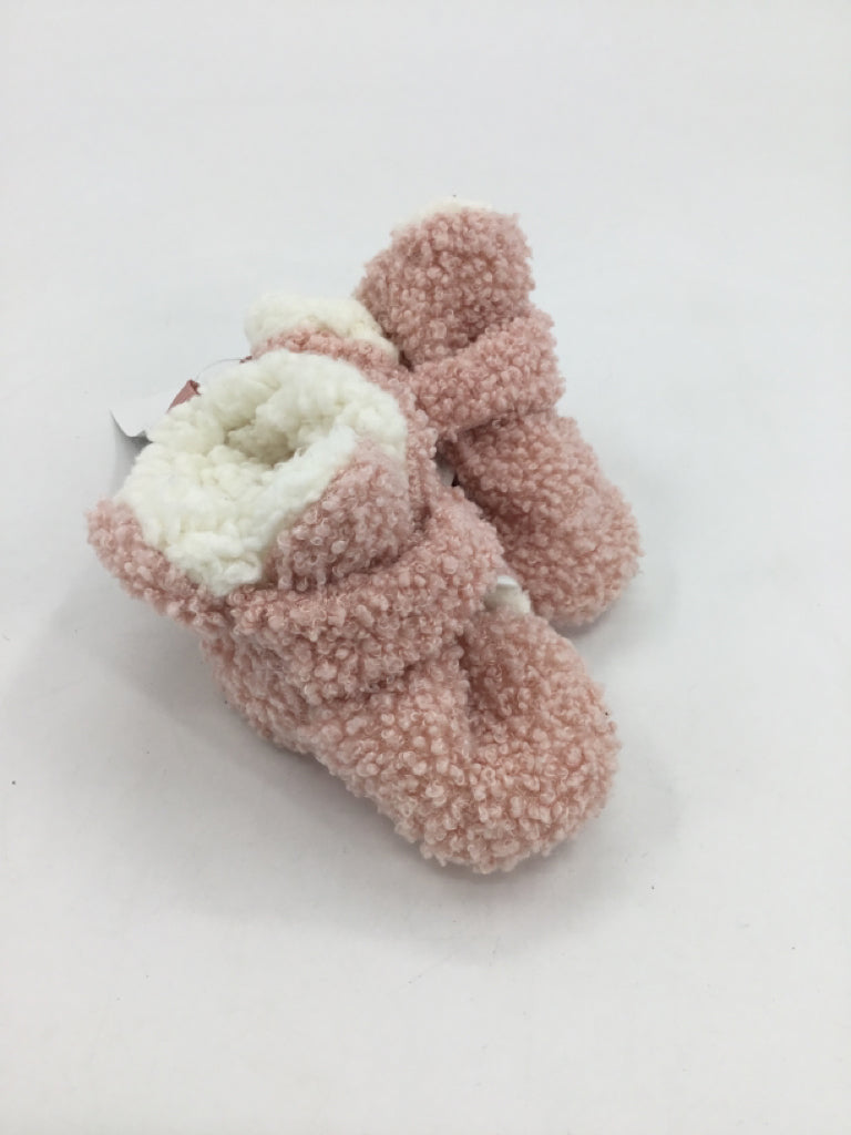 brandless Child Size 1 Toddler Pink Baby/Walker Shoes
