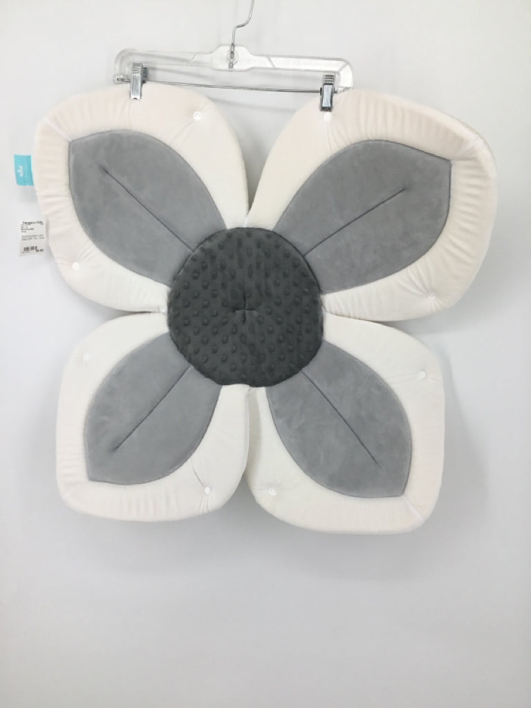Blooming Bath Lotus Baby Bath Tub - Gray