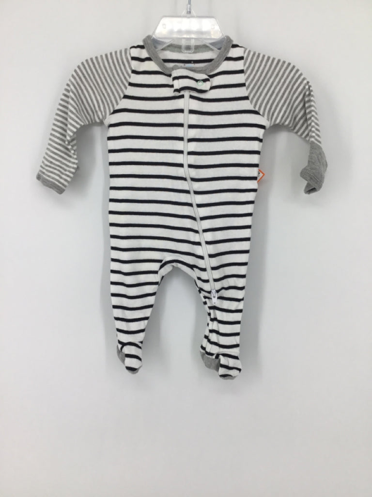 cloud island Child Size Newborn Black Sleepers