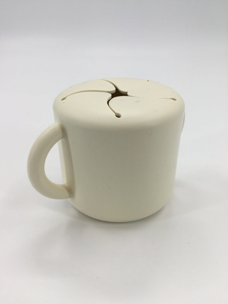 Mushie Cream Silicone Snack Cup