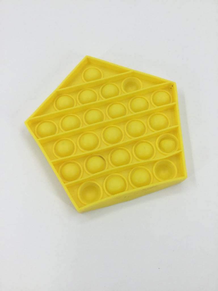 Pop-It Yellow Hexagon