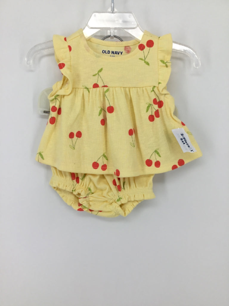 Old Navy Child Size 0-3 Months Yellow Outfit - girls