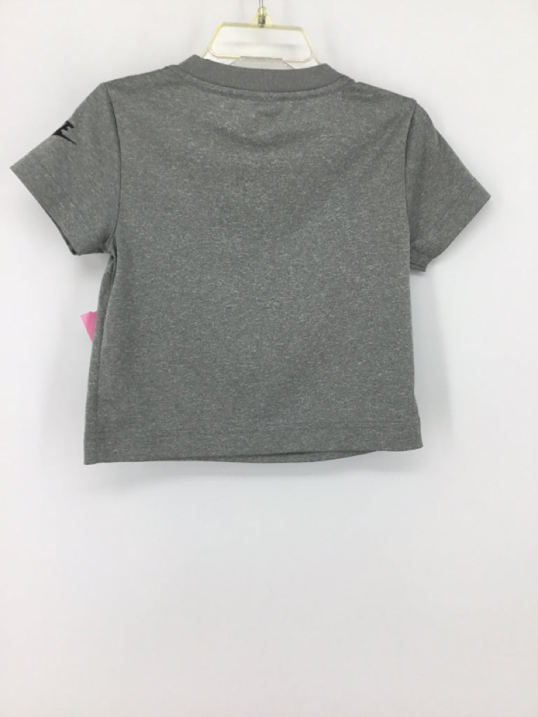 Nike Child Size 2 Gray screen printed T-shirt - boys