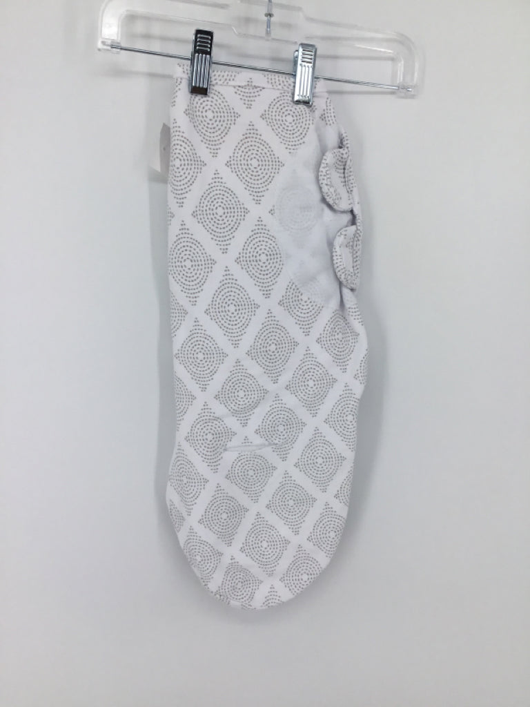 Swaddle Me Child Size S White Sleep Sacks & Swaddles
