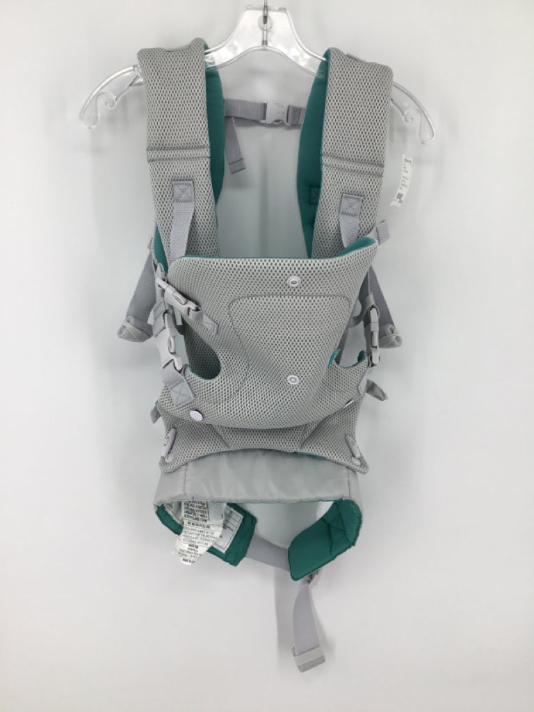 infantino Flip 4-in-1 Light & Airy Convertible Carrier