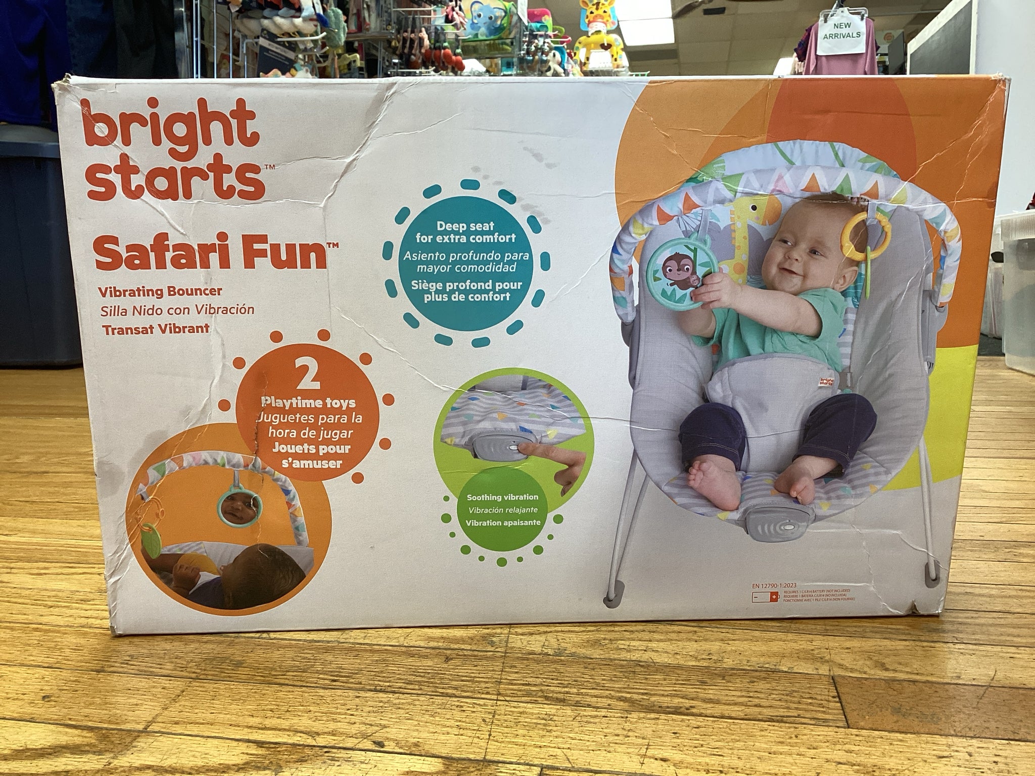 Bright Starts Safari Fun Vibrating Bouncer - New in box