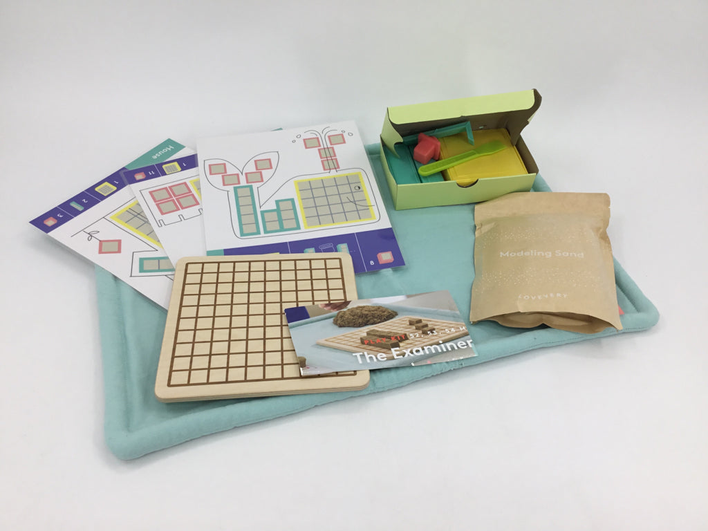 Lovevery Modeling Sand, Wipeable Mat, Unit Block Builders & Activity Cards