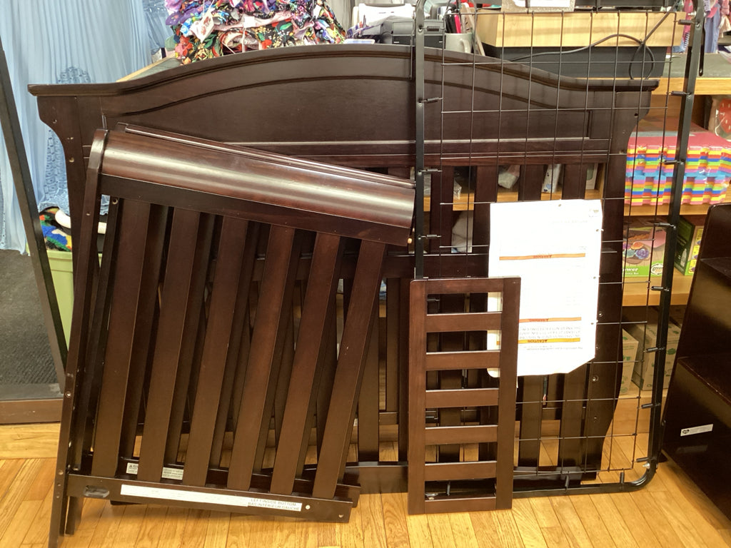 Delta Children Nursery Furntiture Set - 2017