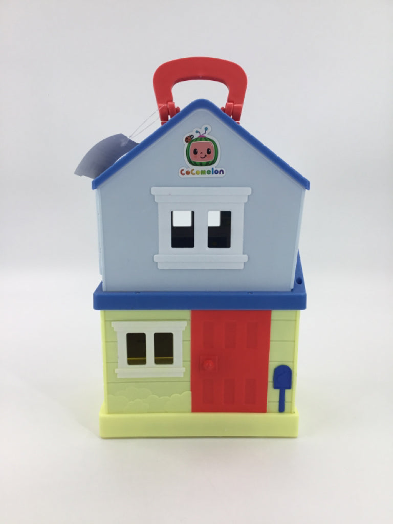 CoComelon Deluxe Family House Playset with Music and Sounds