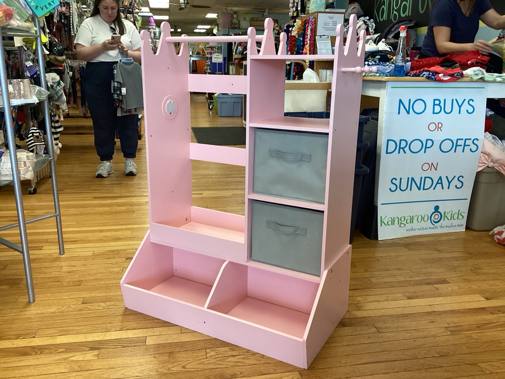 Dress Up Storage with Lighted Mirror