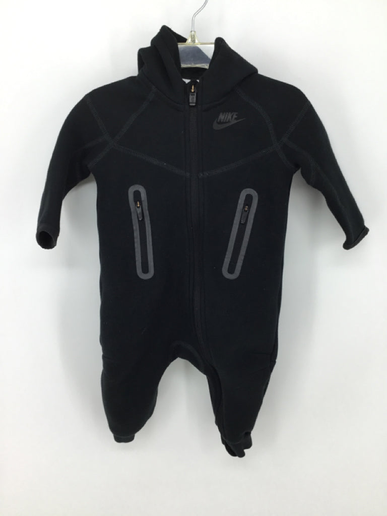 Nike Child Size 9 Months Black Solid Outfit - boys
