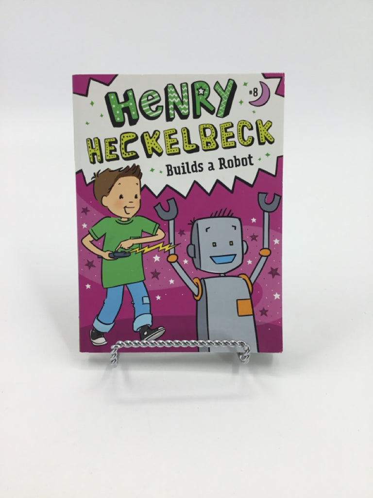 Henry Heckelbeck Builds a Robot Paperback Book
