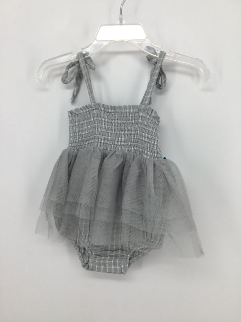 Angel Dear Child Size 6-12 Months Gray Outfit - girls
