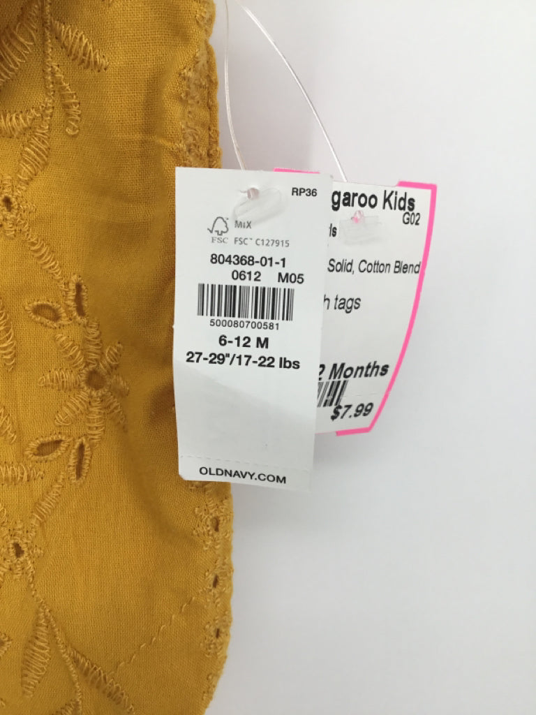 Old Navy Child Size 6-12 Months Mustard Outfit - girls