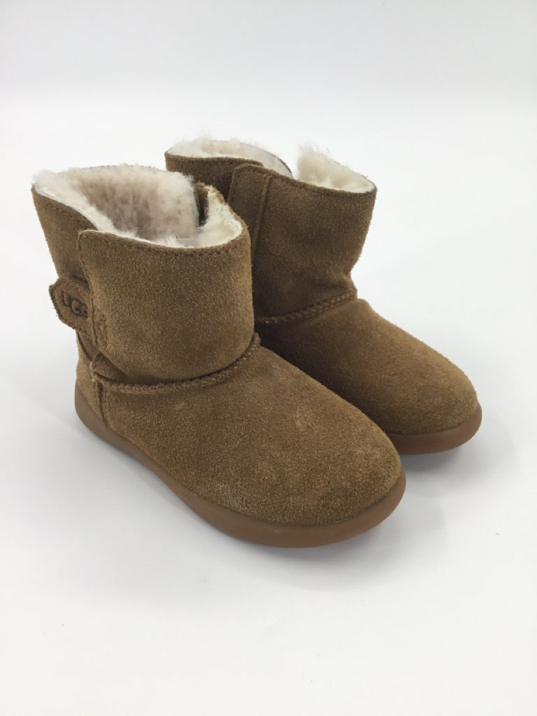 Ugg Child Size 9 Tan Boots