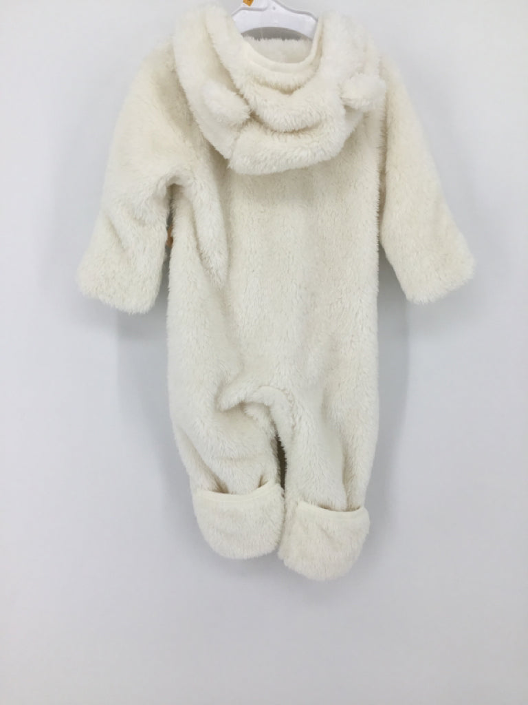 Bear Paw Child Size 0-3 Months White Solid Outerwear - boys