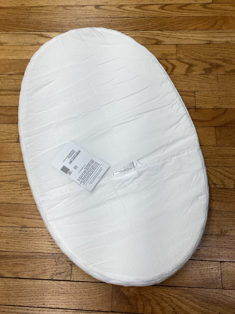 Wellzee Oval Bassinet Mattress