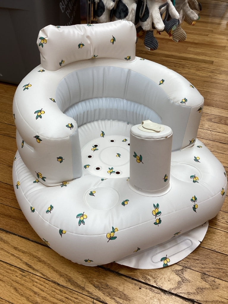 Inflatable Seat for Pool