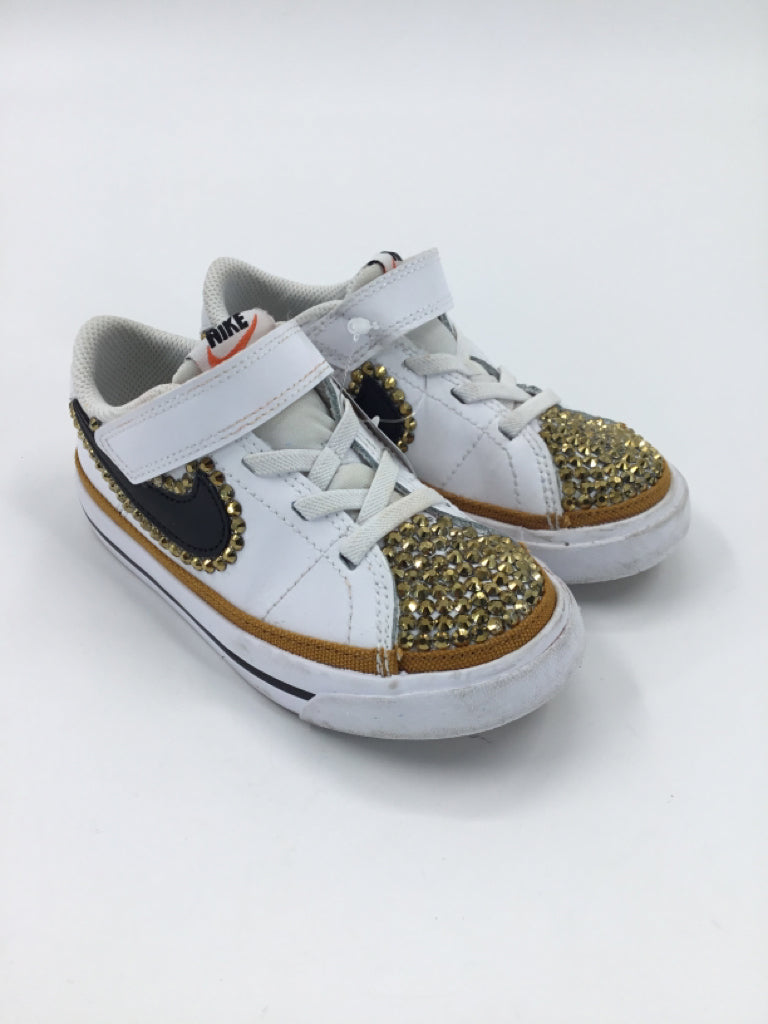 Nike Child Size 9 Toddler White Sneakers