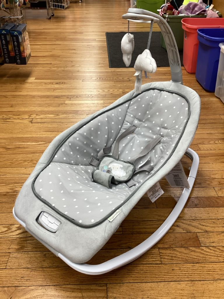 ingenuity Rocking & Vibrating Seat