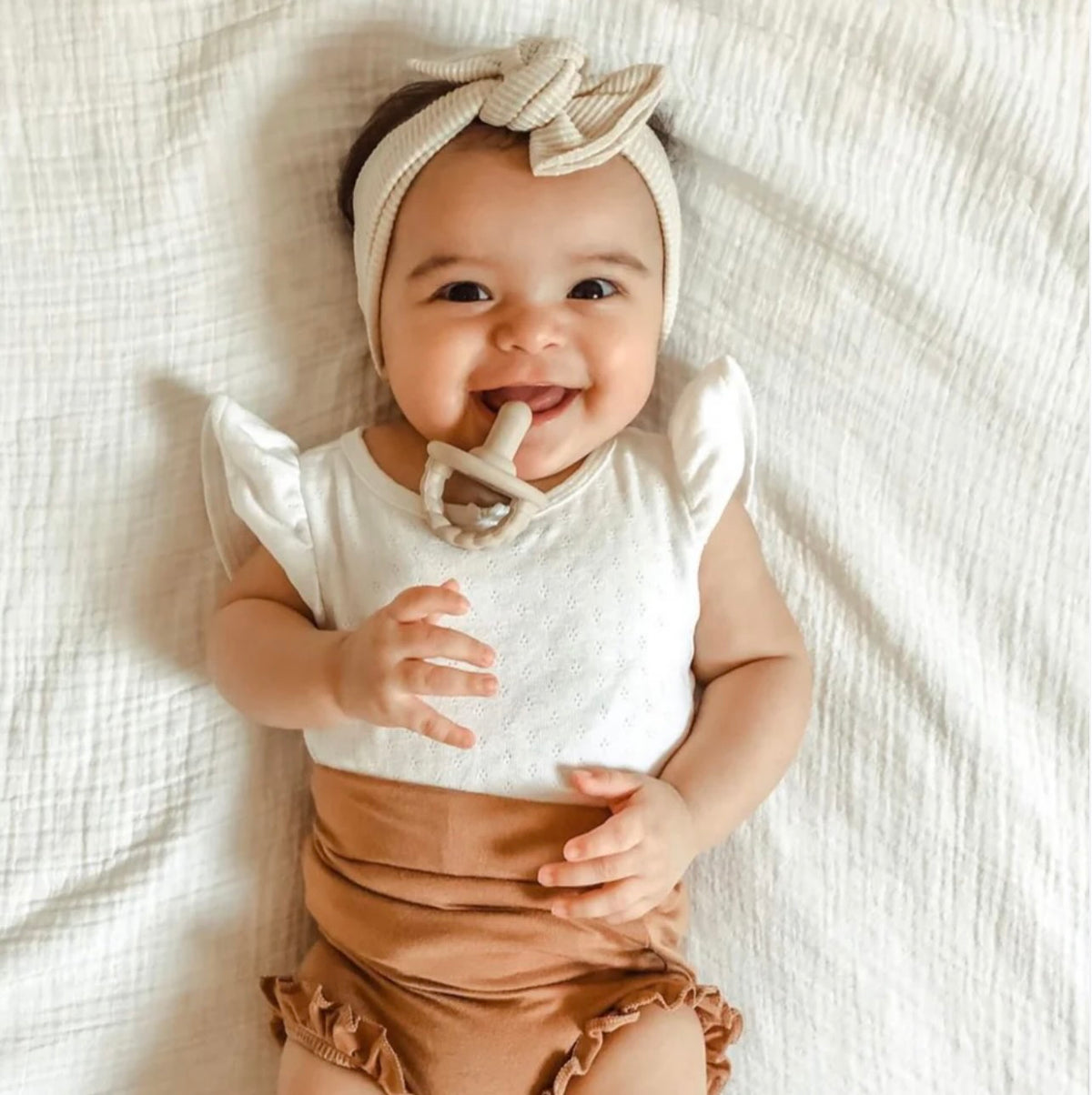 Itzy Ritzy - Sweetie Soother Pacifier Set  0-6m (Toast & Buttercream Braids)