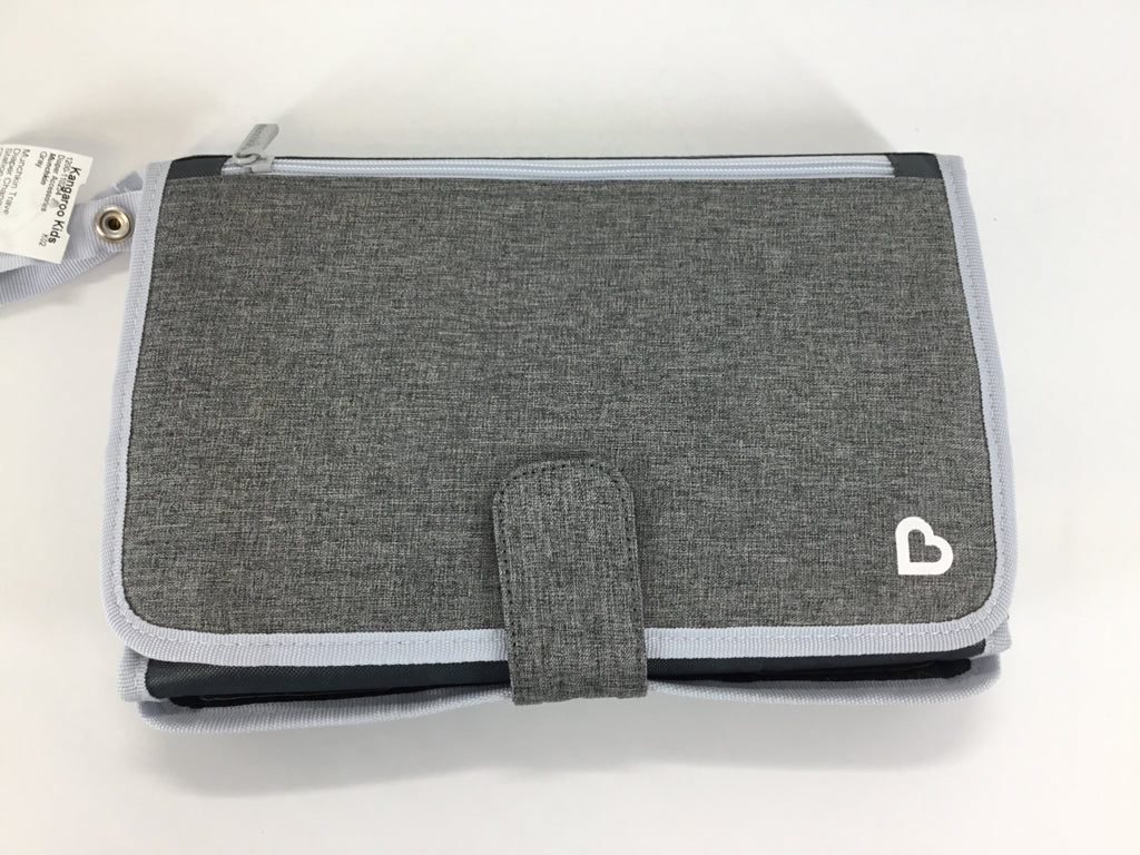 Munchkin Travel Diaper Changing Station with wipes case