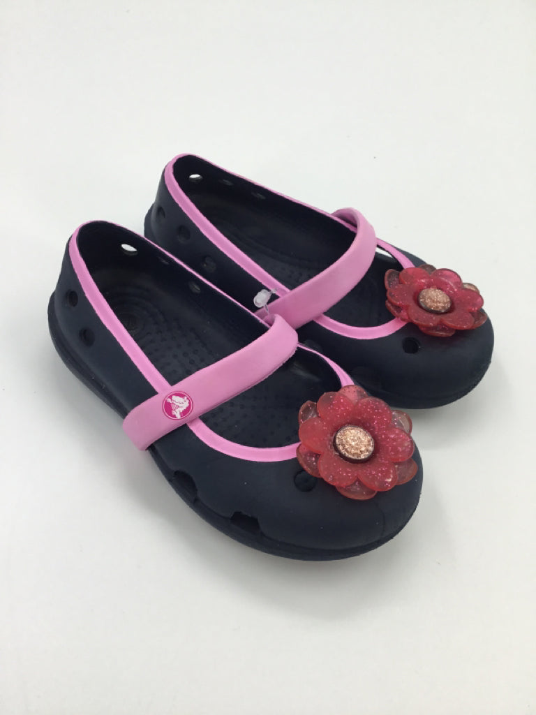 Crocs Child Size 6 Navy Sandals/Flip Flops