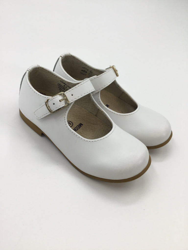 Footmates Child Size 8.5 White Dress Shoes