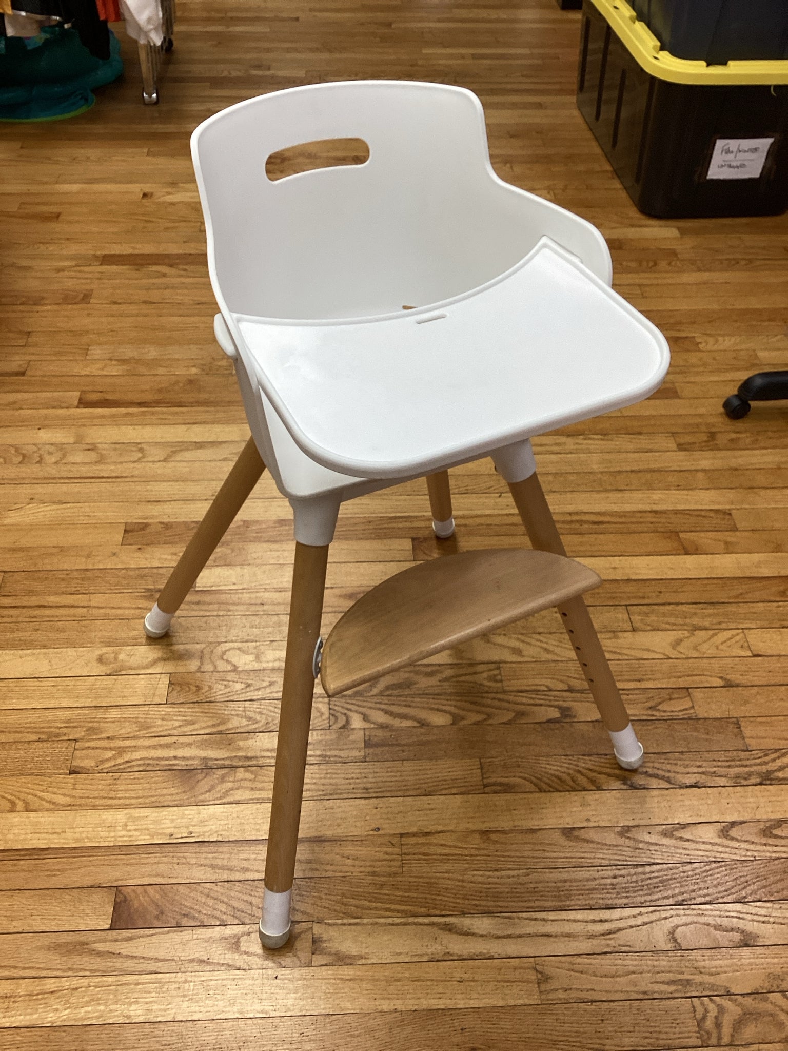 Ashtonbee Wooden High Chair