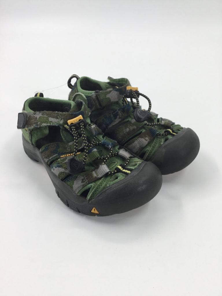 Keen Child Size 13 Green Sandals/Flip Flops