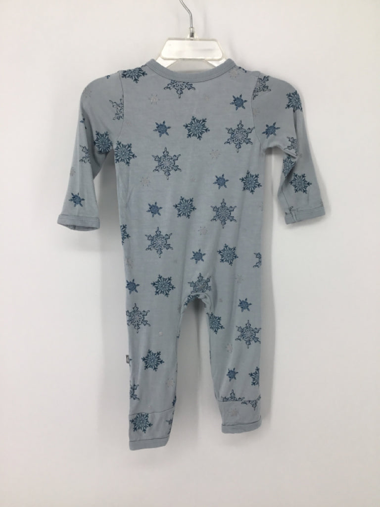 Kyte Child Size 3-6 Months Blue Snowflake Pajamas - boys