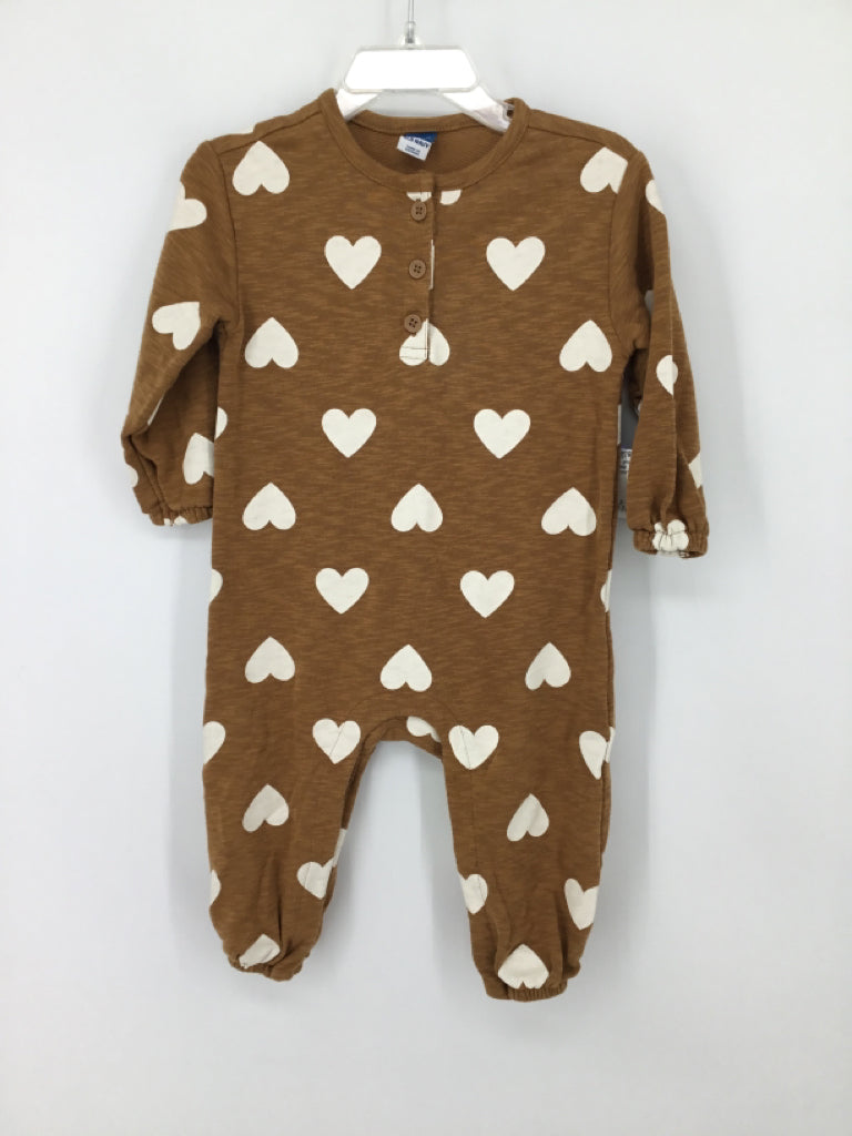 Old Navy Child Size 12-18 Months Tan Outfit - girls