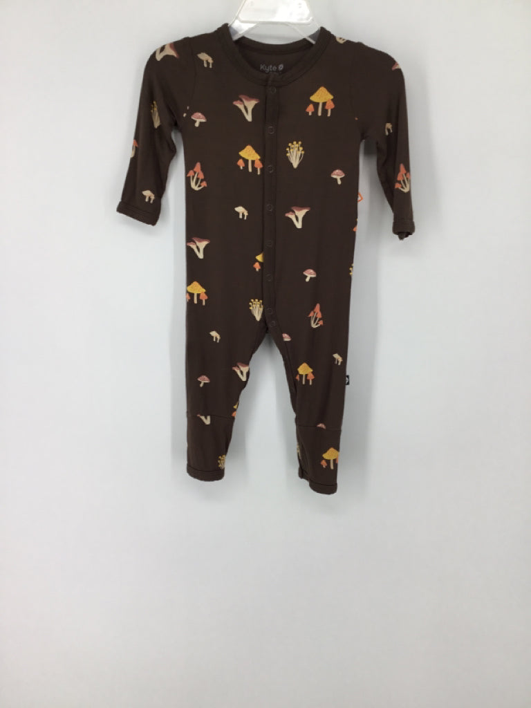 Kyte Child Size 3-6 Months Brown Mushroom Pajamas - boys