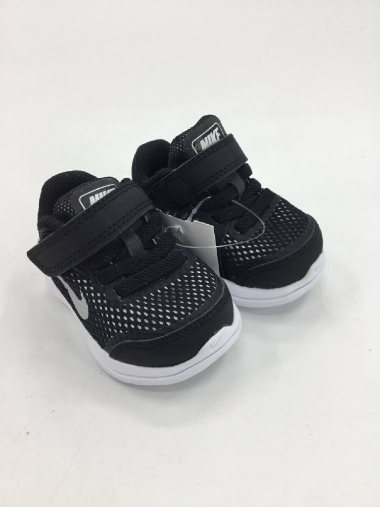 Nike Child Size 2 Toddler Black Sneakers