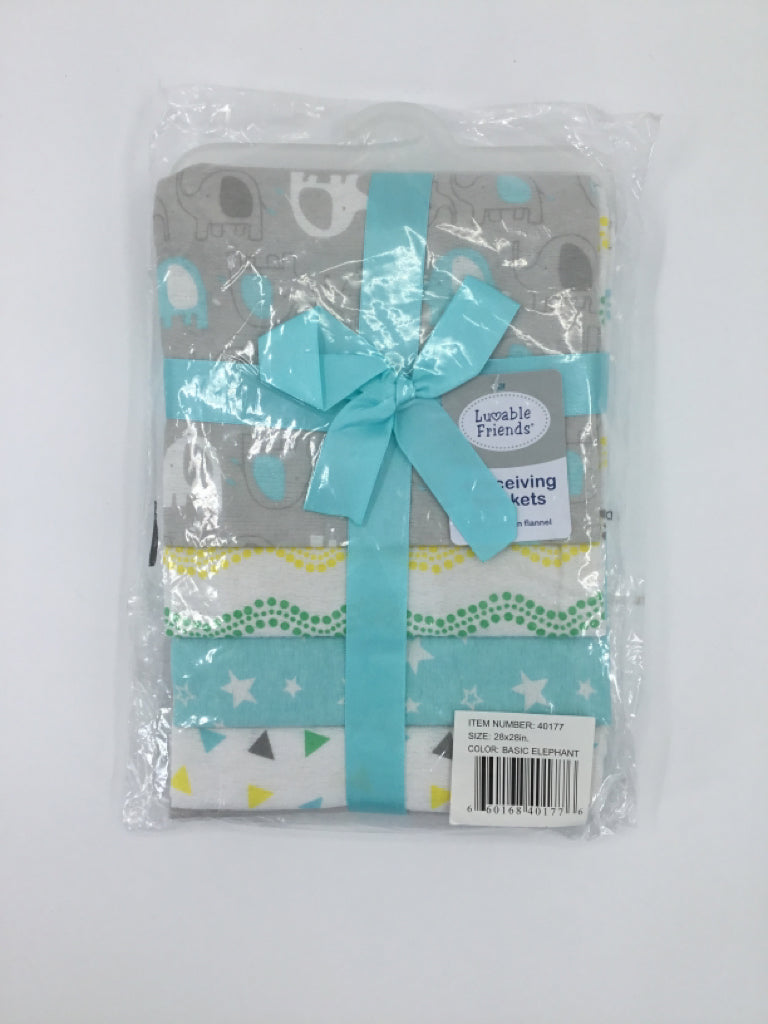Luvable Friends Receiving Blankets - 4 pcs - New in Package